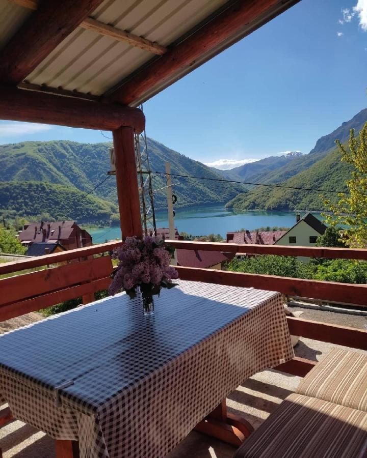 Guesthouse Madzarevic Plužine Exteriör bild